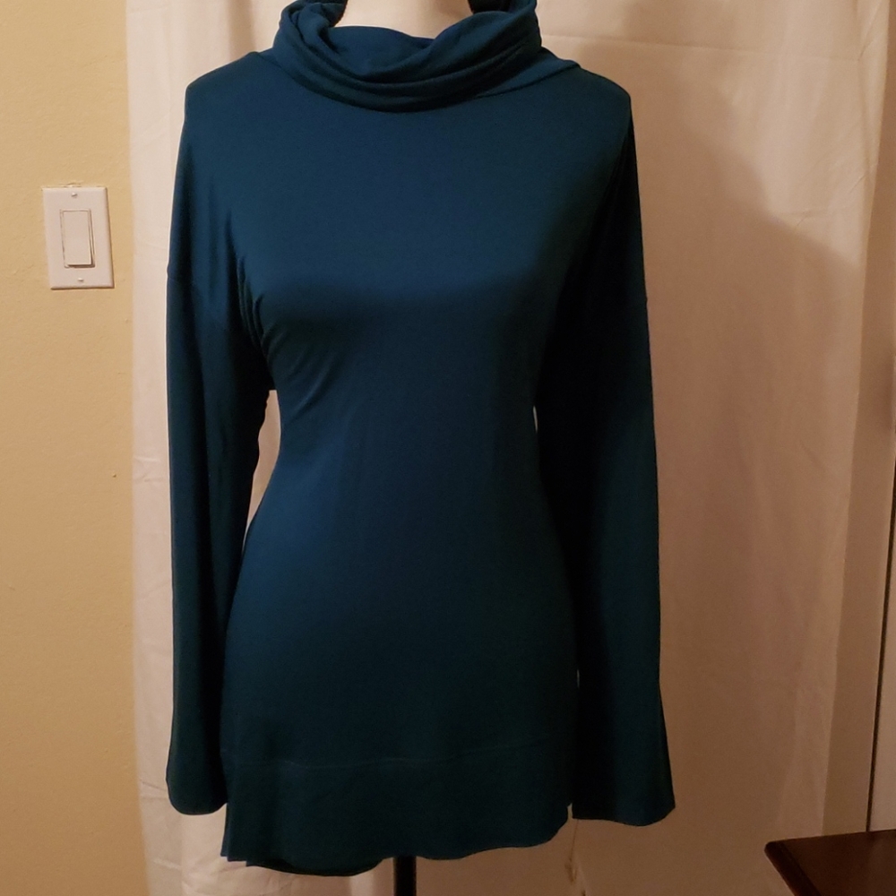 Liz Claiborne woman blouse long sleeve